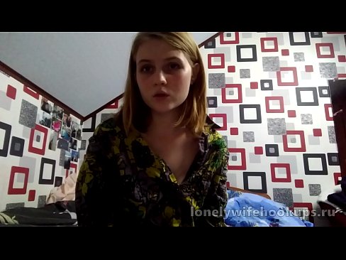 ❤️ Wophunzira wachinyamata wa blonde waku Russia amakonda matayala akulu. ️  pa ife